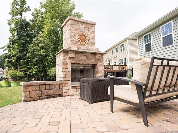 3rd image of 5813 Dinsmore Ln #140