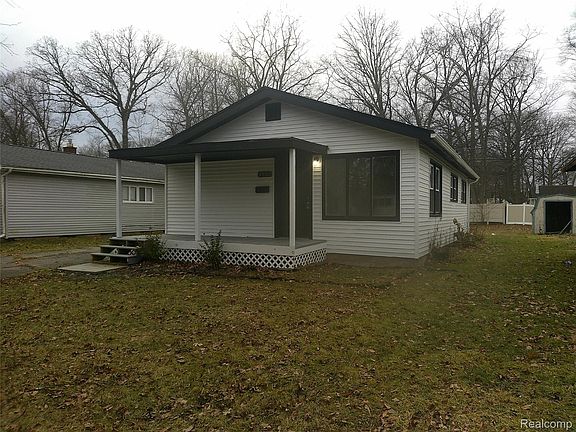 3rd image of 4502 Huckleberry Ln