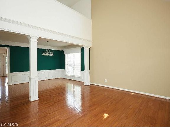 2nd image of 714 Longfellow Dr NE