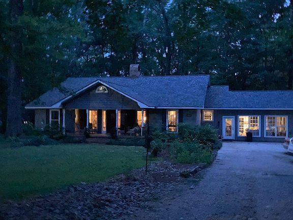 2nd image of 10557 Lindsey Ln