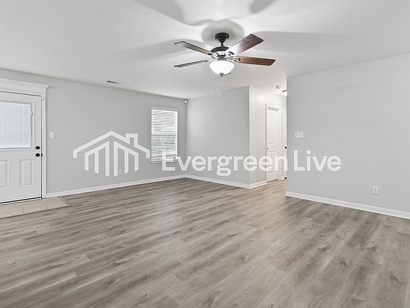 2nd image of 13996 Pine Glen Cv