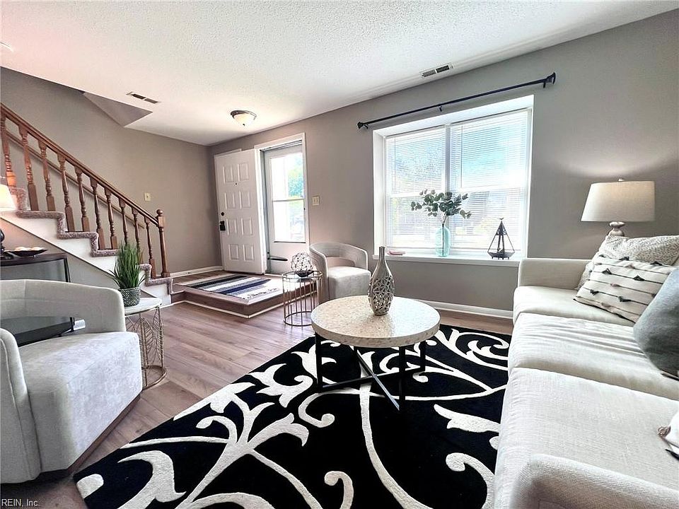 1st image of 1421 Oak Knoll Ct