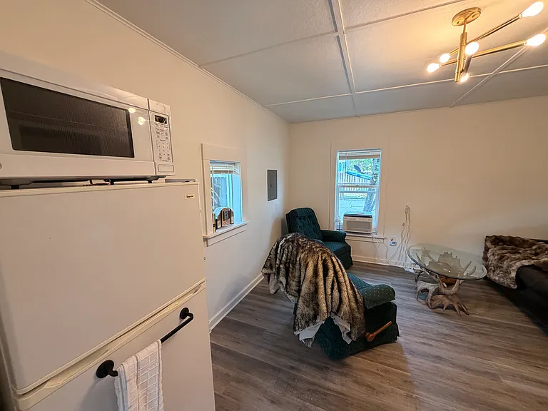 439 S Marion Ave #B — Photo 13