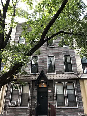 Rented by Oxford Property Group | media 29