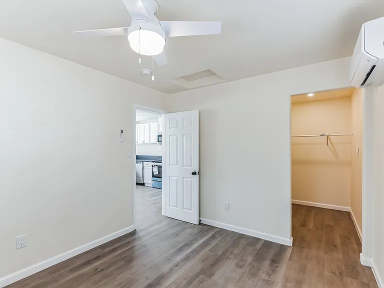 307 Livoti Ave — Photo 22