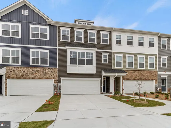 1023 Champlain Ct, Trappe, MD 21673