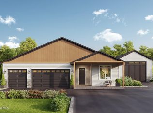 8108 W Splitrail Ave, Rathdrum, ID 83858