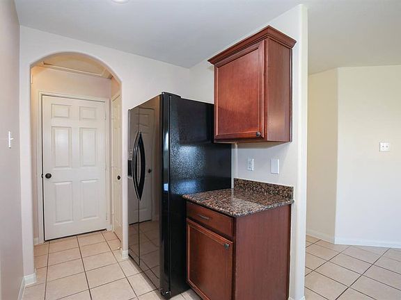 5th image of 6710 Plum Springs Ln