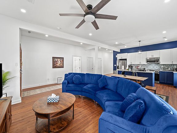 3rd image of 305 W 12th St