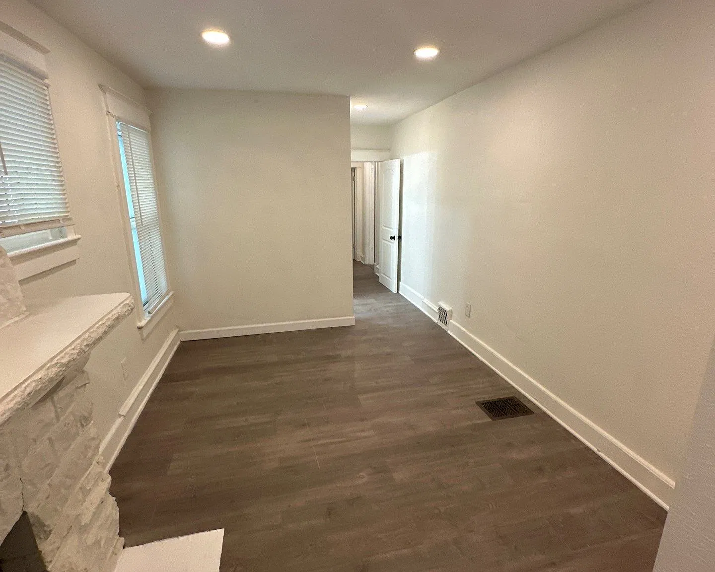3 bed, 2.0 bath, 1600 sqft, $1,650 — Photo 3