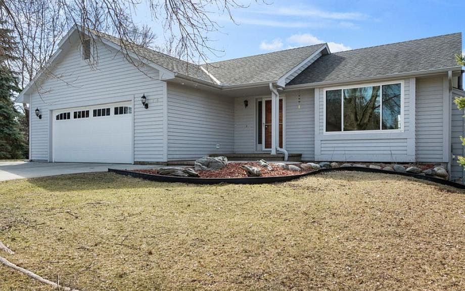 1st image of 889 Woodridge Dr S