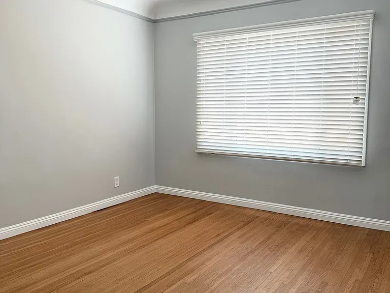 5907 Pickford St — Photo 17