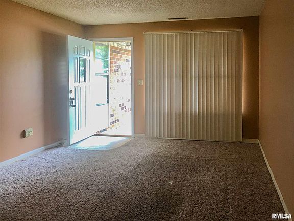 4th image of 3311 N Molleck Dr