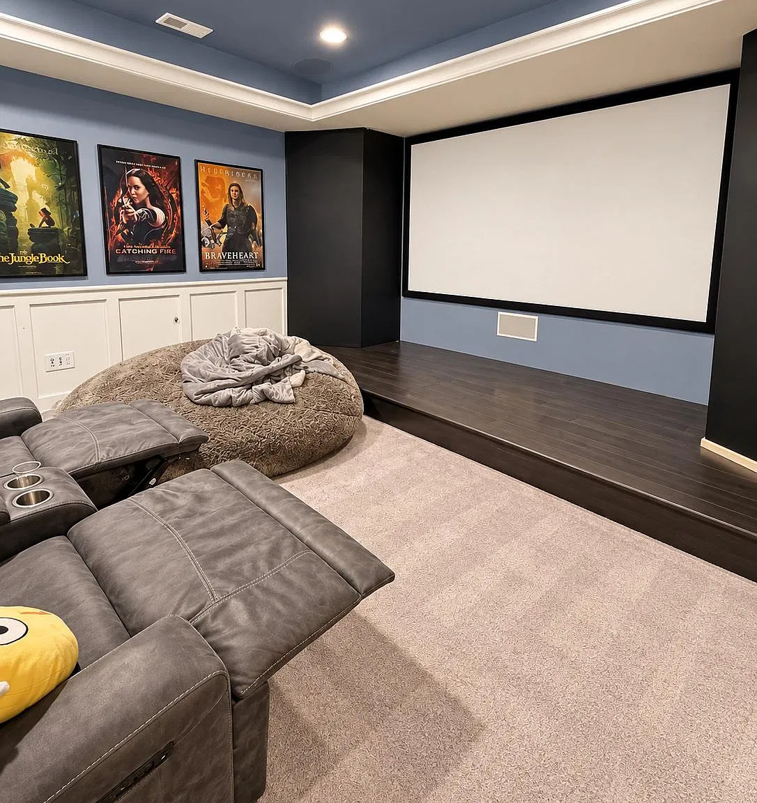2 bed, 1.0 bath, 2000 sqft, $2,998 — Photo 3