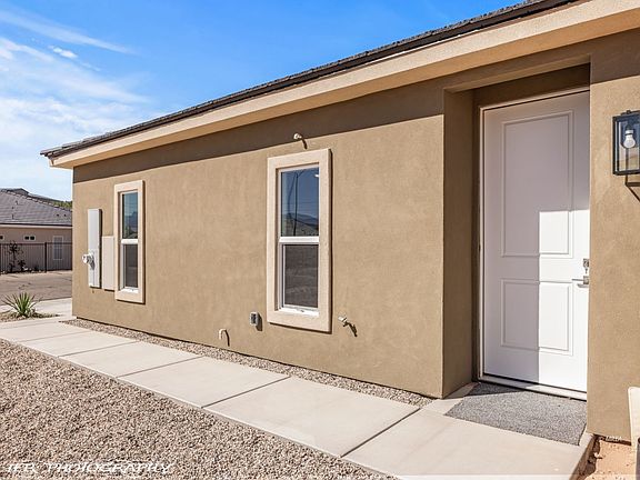 3rd image of 471 Palm Cove Ct
