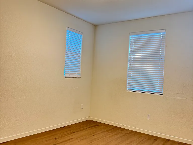 1023 S Burns Pl — Photo 17
