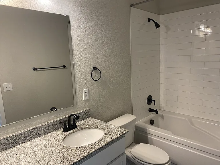 6611 Warrington Rd — Photo 22