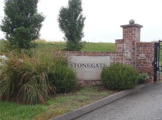 10 Stonegate Estates Dr, Hawk Point, MO 63349
