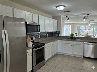 2669 Emerald Lake Ct, Kissimmee, FL 34744