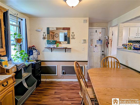 5th image of 341 Vine Ln