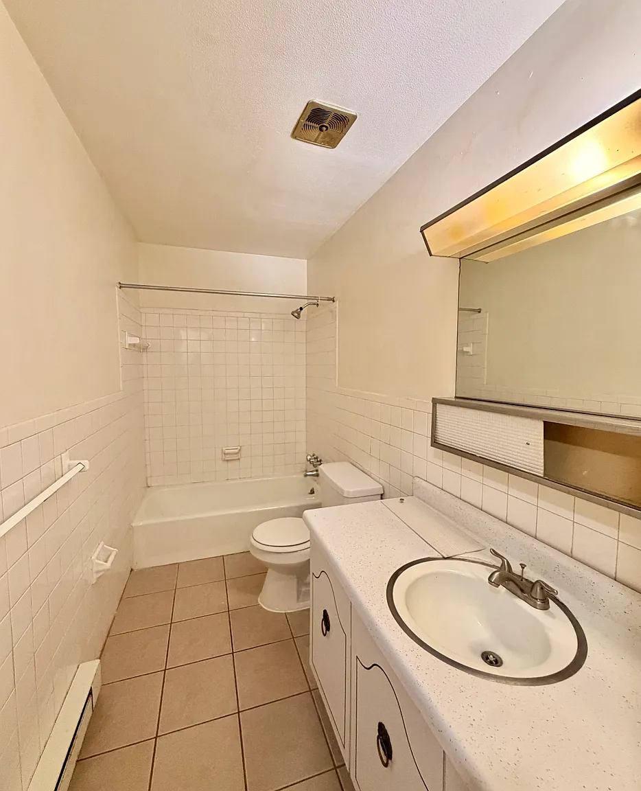 1 bed, $1,375 — Photo 2