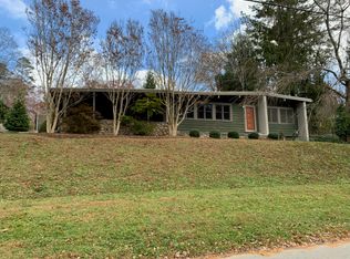 2 Ellenwood Dr, Asheville, NC 28804