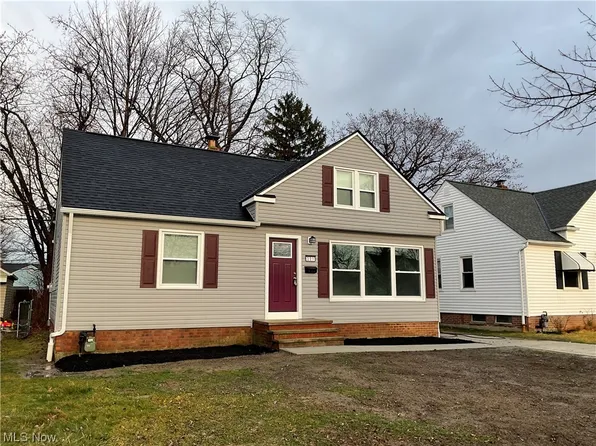 301 E 307th St, Willowick, OH 44095