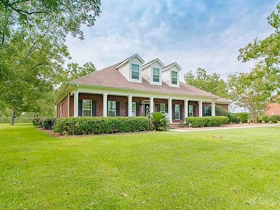 3rd image of 12814 Dominion Dr