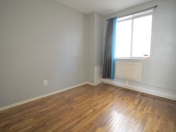 2nd image of 1813 Saint Johns Pl #1
