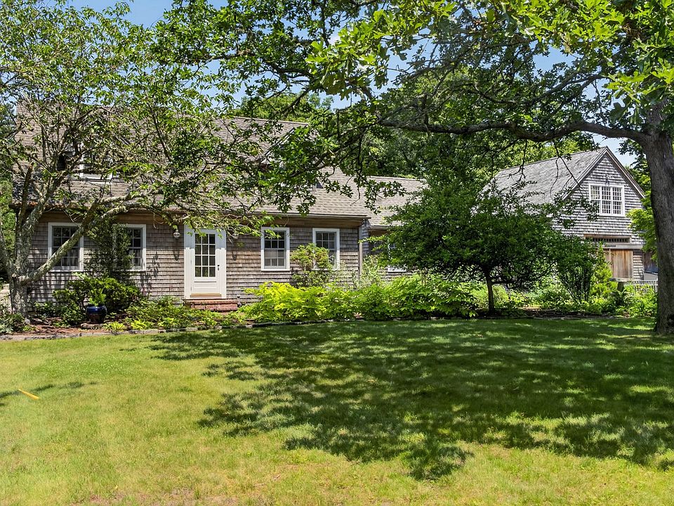 1st image of 205 Meetinghouse Way