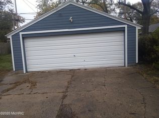 241 W 21st St, Holland, MI 49423