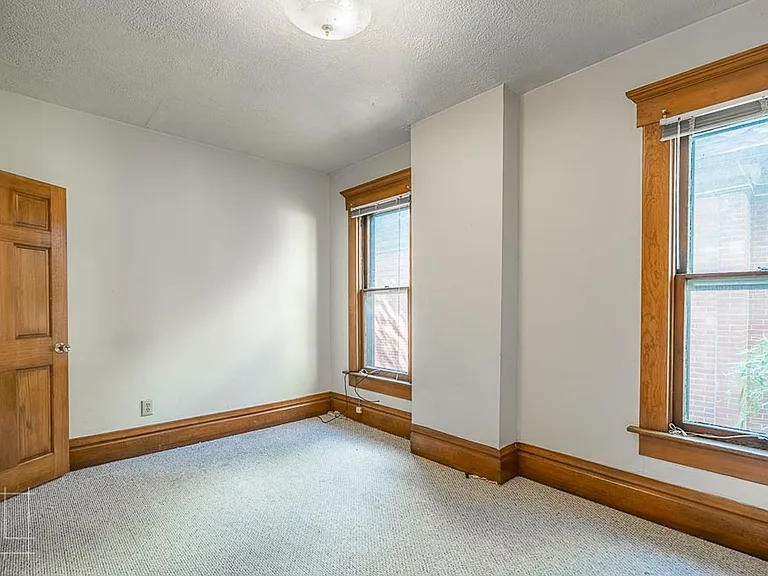 83 King Ave — Photo 35