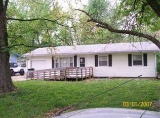 2108 SE 22nd St, Topeka, KS 66605