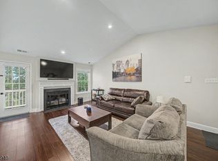 3 Juniper Ct #125, Clifton City, NJ 07014
