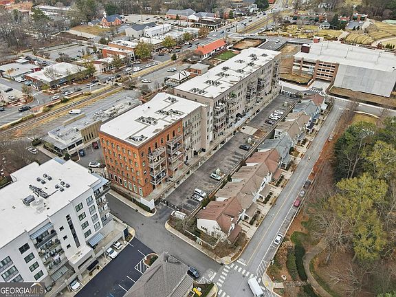 2nd image of 360 Chambers St Unit 456