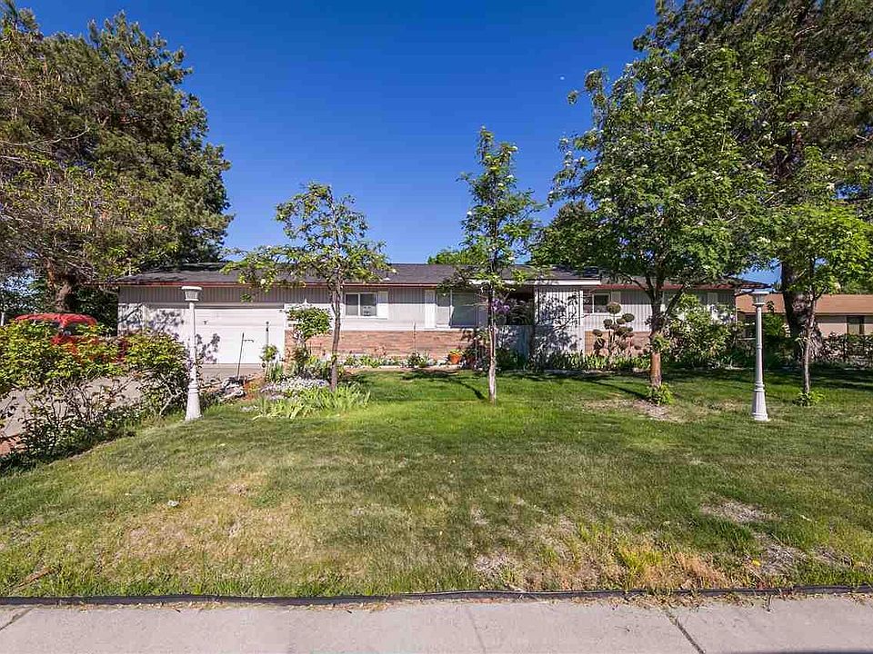 1st image of 224 Thayer Dr