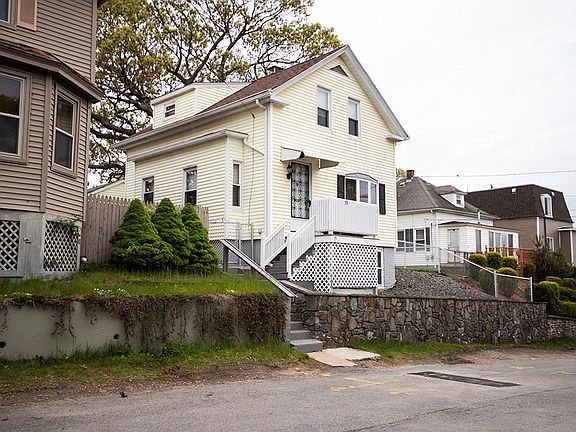 3rd image of 15 Woodward Ave