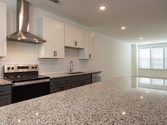 5th image of 9600 Beekman Ln #2105