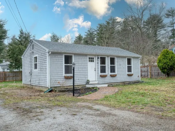 40-40 West St #A, Carver, MA 02330
