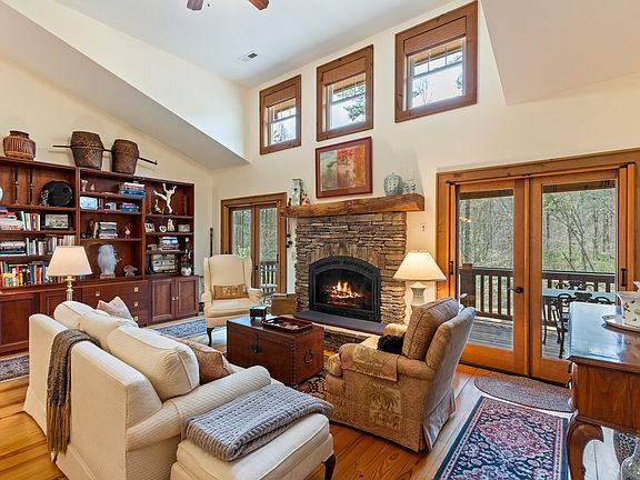 5th image of 74 Hampton Glen Lane #D