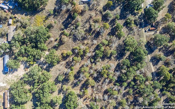 4th image of 125 Oak Ln