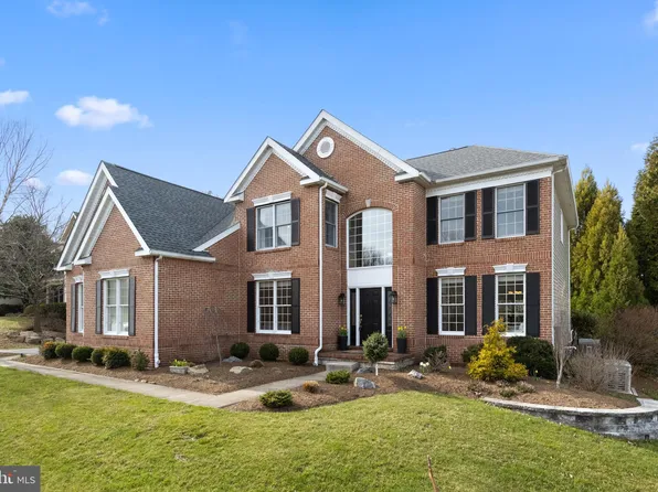 160 Shelbourne Ln, Phoenixville, PA 19460