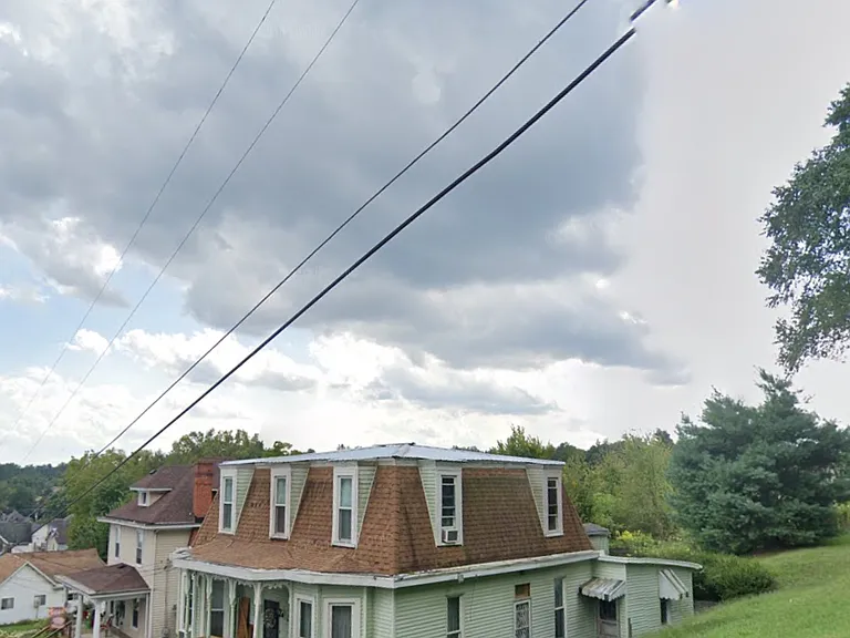 1118 Gladden St — Photo 2