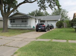 8214 E Levitt Dr, Wichita, KS 67207
