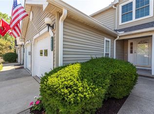 4215 Jennings Ridge Dr, Cleveland, OH 44109