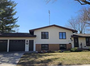 227 Hazelwood Ave, New Ulm, MN 56073