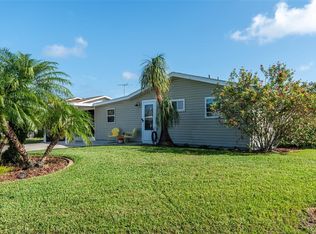 26608 Bermuda Dr, Tavares, FL 32778