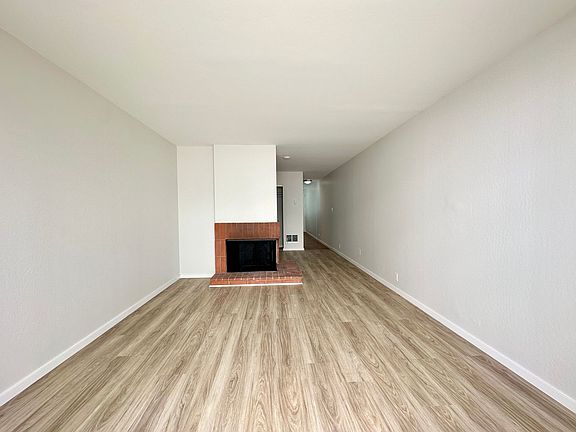 5th image of 1144 Pine St #404