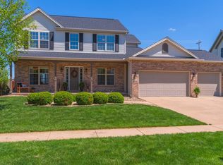 2203 Tawny Ln, Bloomington, IL