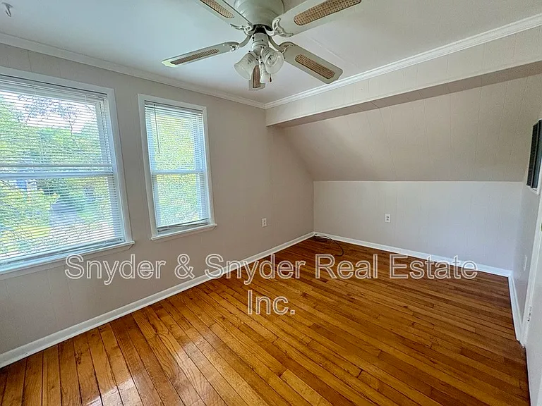 605 Sackett Ave — Photo 24